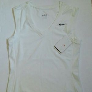 New with tag Women Nike DRI-FIT Sleeveless Top